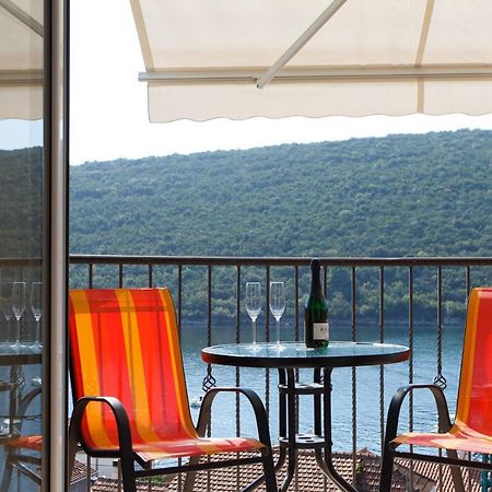 Suntime Apartment Tivat Eksteriør bilde