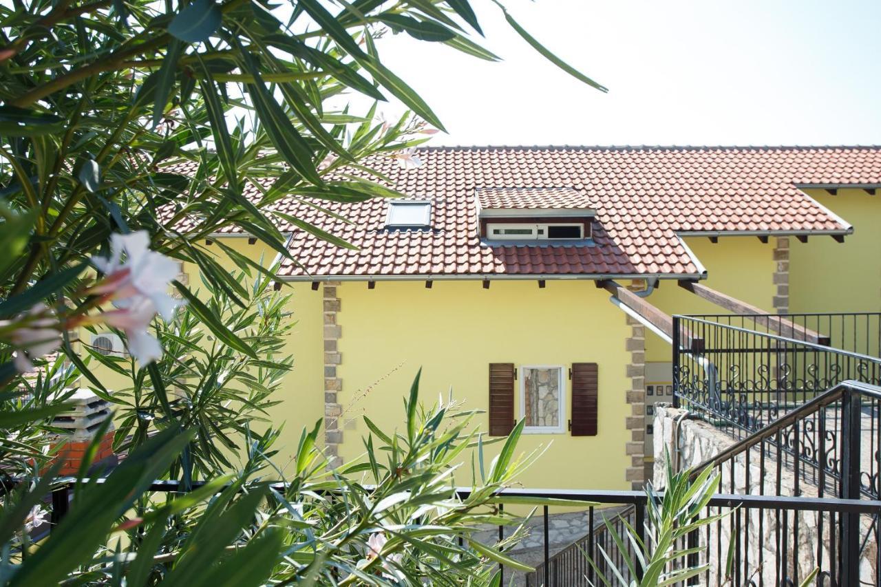 Suntime Apartment Tivat Eksteriør bilde